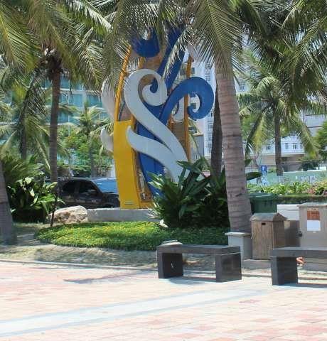 Công viên biển Phạm Văn Đồng